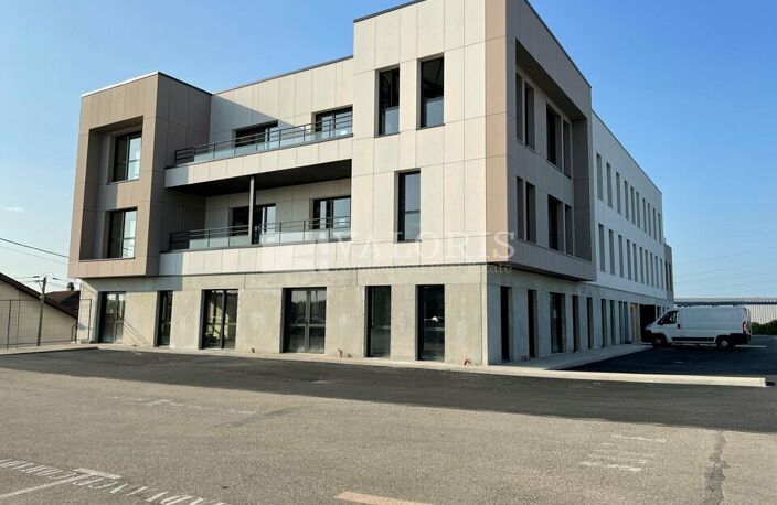 BUREAUX à VENDRE — photo 2