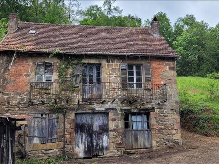 Maison en pierre de 4 pièces principales — photo 1