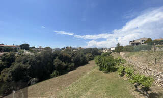 Terrain  5451 m² à vendre à Saint-Laurent-du-Var (06700)