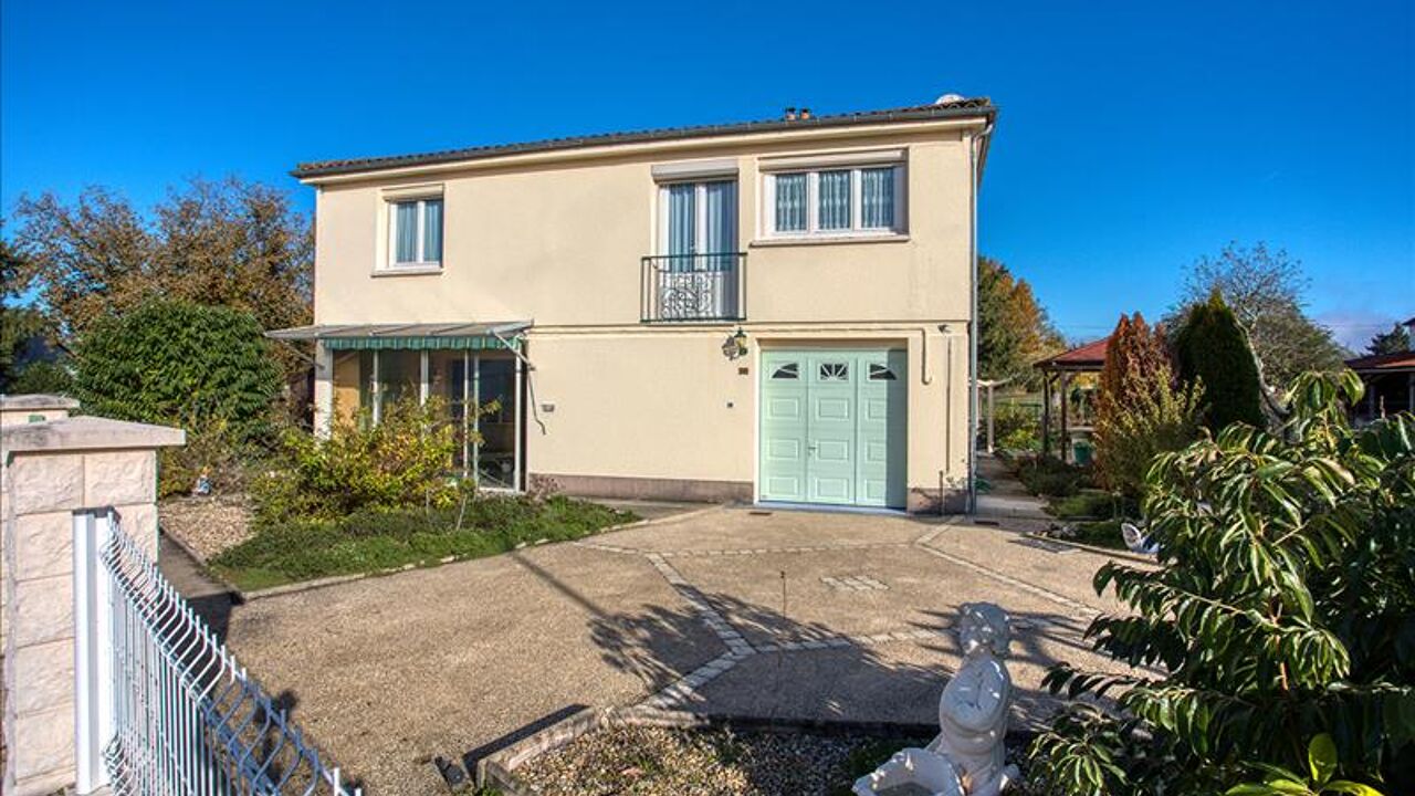 maison 6 pièces 120 m2 à vendre à Saint-Léon-sur-l'Isle (24110)