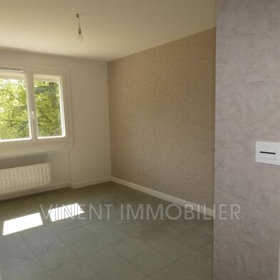 Appartement 3 pièces 620 €