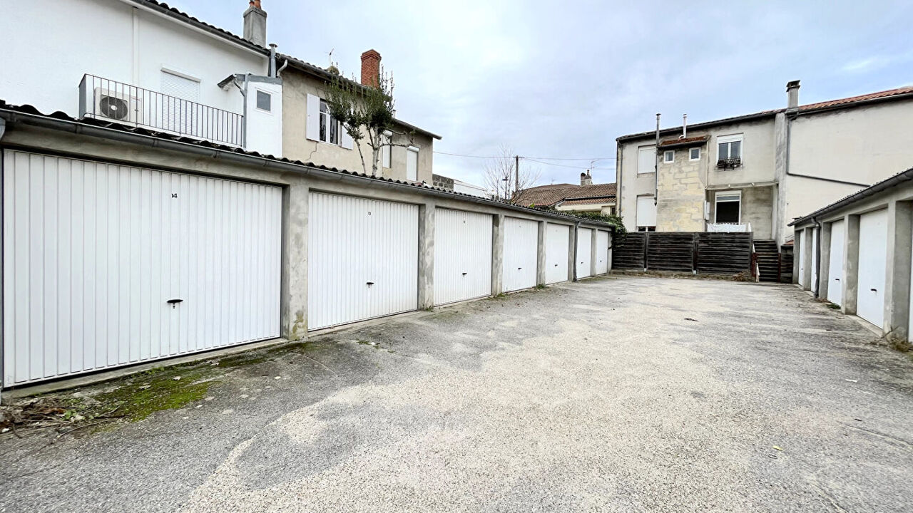 garage  pièces  m2 à louer à Bordeaux (33000)