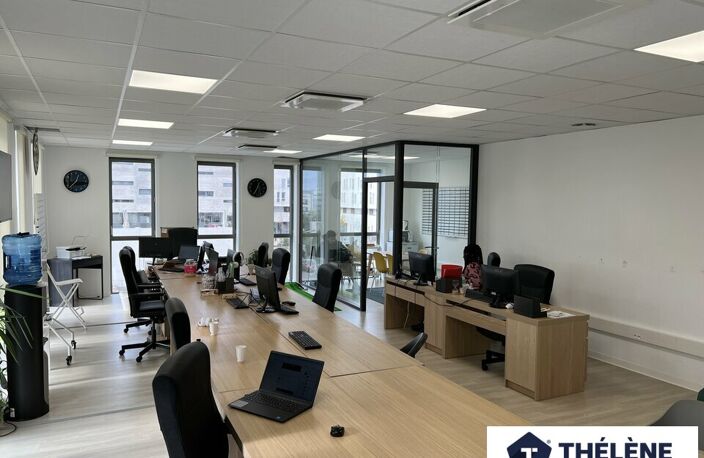 BUREAUX à LOUER — photo 2