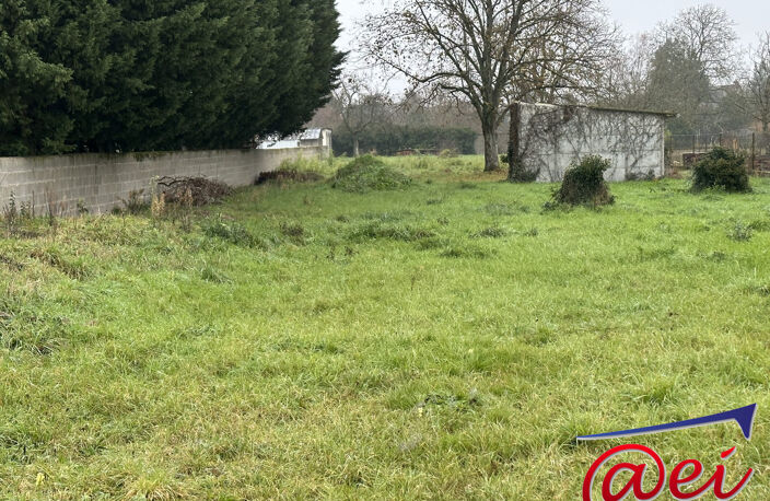 Terrain constructible de 2300 m2 — photo 2