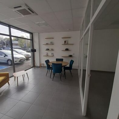 Commerce 3 pièces 800 €