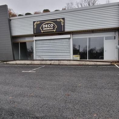 Commerce 4 pièces 2500 €