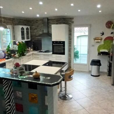 Maison 5 pièces 541800 €