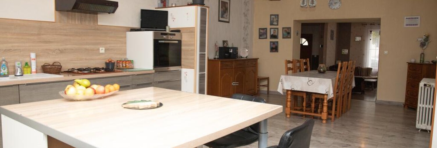 Maison 8 Pièces 190 m² à vendre à Mauzé-sur-le-Mignon (79210)