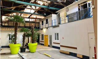 Local industriel  30 m² à louer à Ivry-sur-Seine (94200)