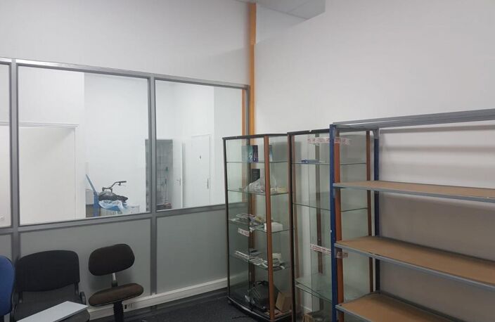 100 M2 PANTIN 93500 - LOCATION - LOCAUX BUREAUX - ANCIEN - 1 — photo 2