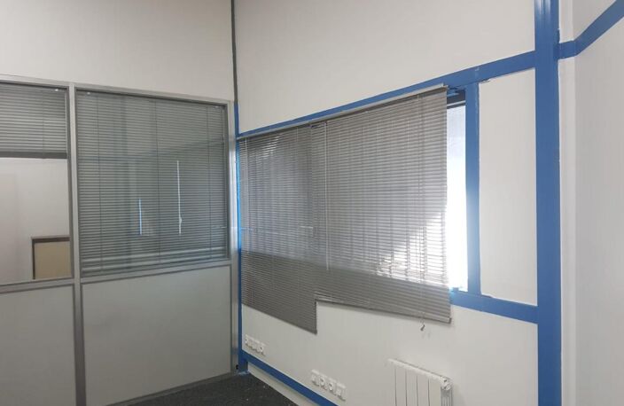 40 M2 PANTIN 93500 - LOCATION - LOCAUX BUREAUX - ANCIEN - 40 — photo 4