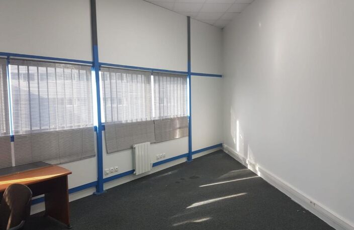 40 M2 PANTIN 93500 - LOCATION - LOCAUX BUREAUX - ANCIEN - 40 — photo 5