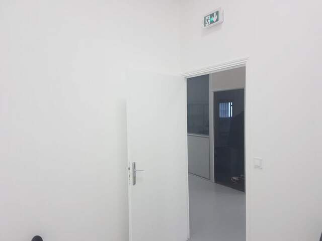 16 M2 PANTIN 93500 - LOCATION - LOCAUX BUREAUX - ANCIEN - 16 — photo du bien