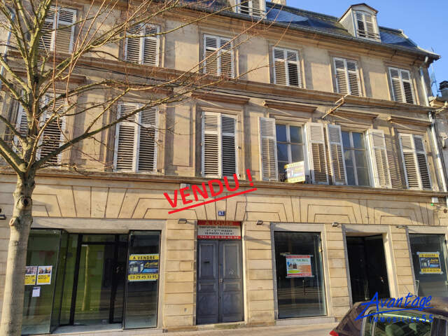 TRES BEL IMMEUBLE, EMPLACEMENT No 1 — photo du bien