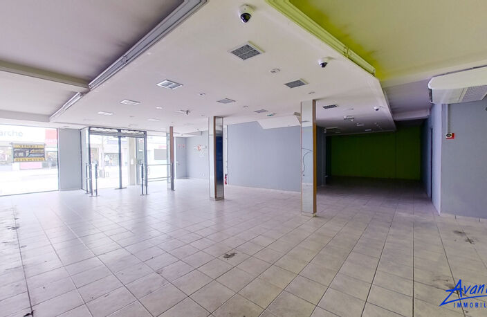 TRES BEL IMMEUBLE, EMPLACEMENT No 1 — photo 3