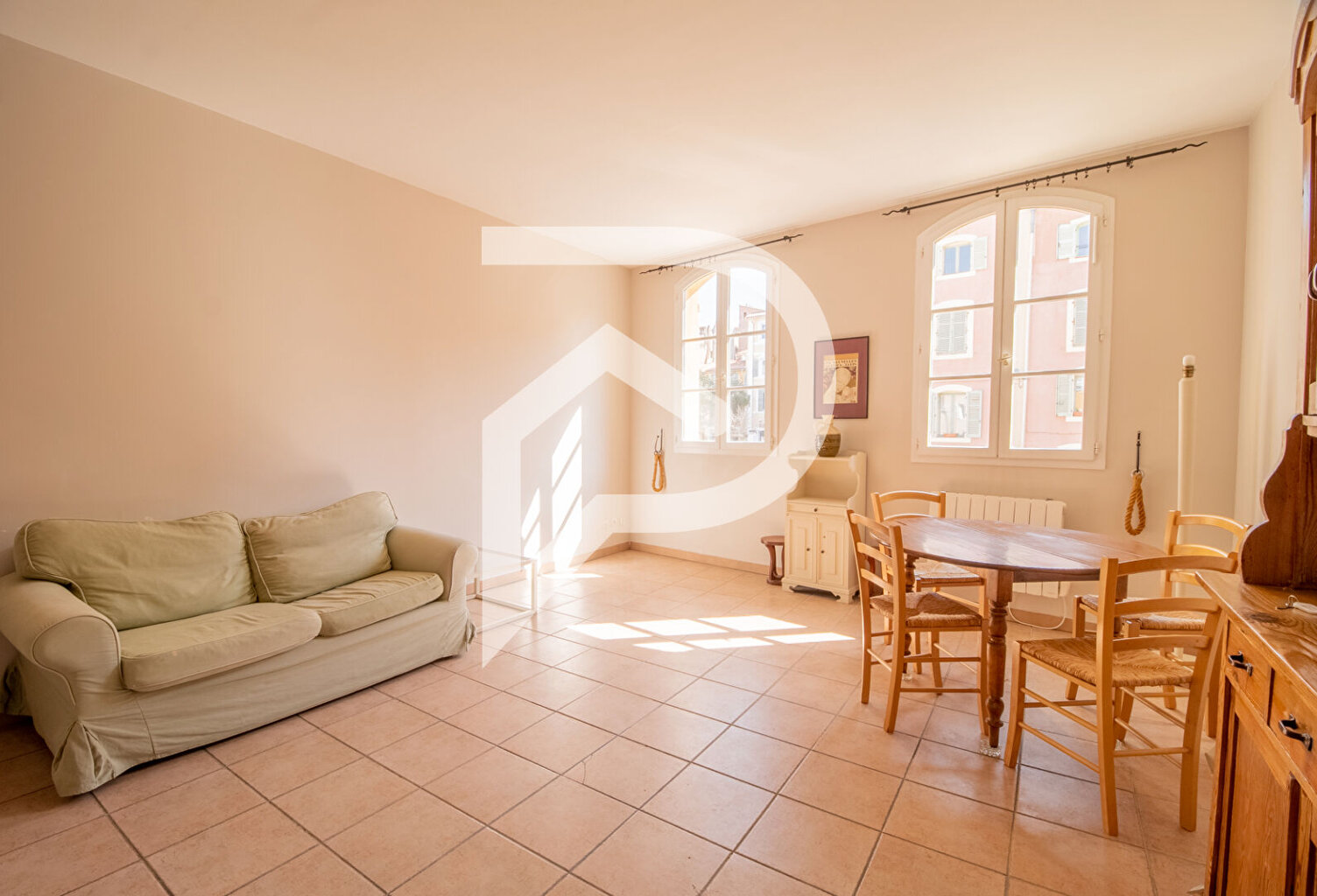 Hotel de Ville Marseille - Appartement Marseille 13002  Joli 3 pièce(s) 65 m2 — photo 1