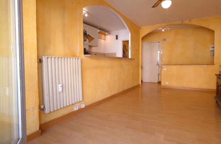 Baisse de Prix pour ce grand 2P Terrasse Riquier TNL — photo 4