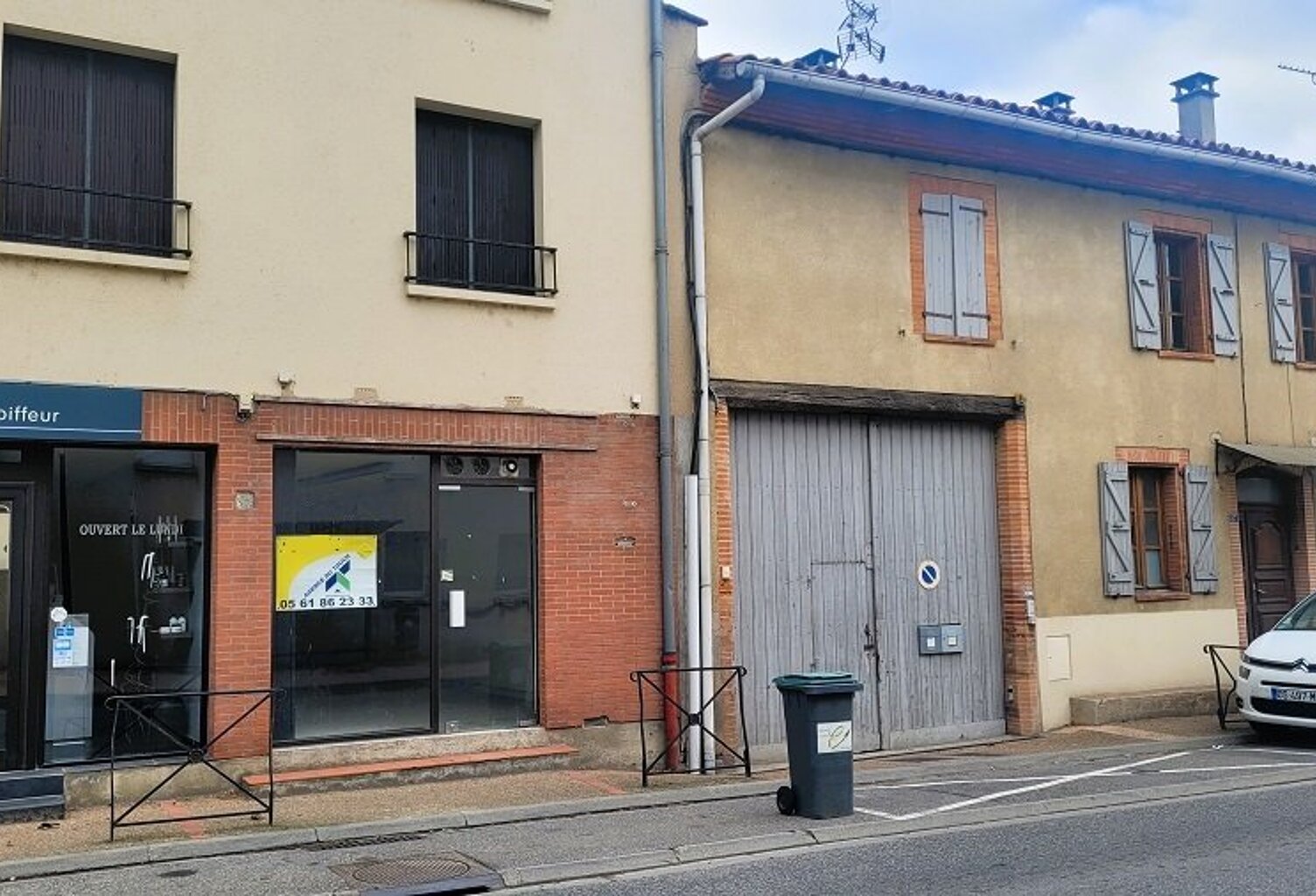 Local commercial — photo 1