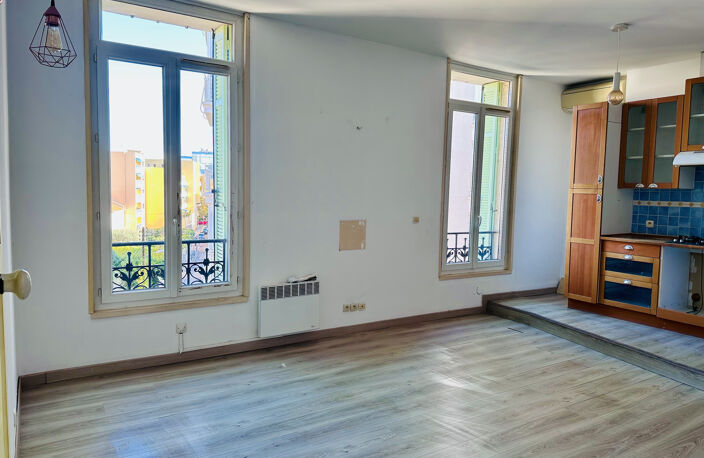 Hyeres centre appartement Type 3 58m2 — photo 2