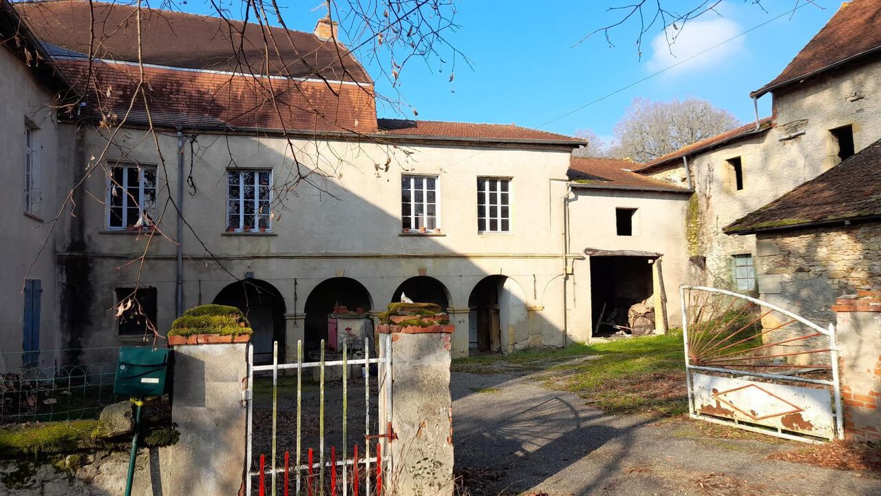 maison 8 pièces 230 m2 à vendre à Marcigny (71110)