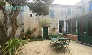 Maison 8 Pièces 250 m² à vendre à Saint-Just-Luzac (17320)