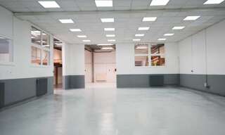 Local industriel  417 m² à louer à Saint-Brieuc (22000)