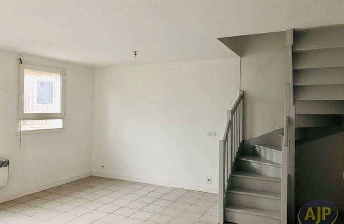 Appartement T3 BIS en duplex de73 m2 ! — photo 2
