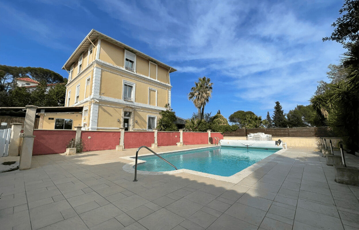 maison 16 pièces 340 m2 à vendre à Saint-Raphaël (83530)