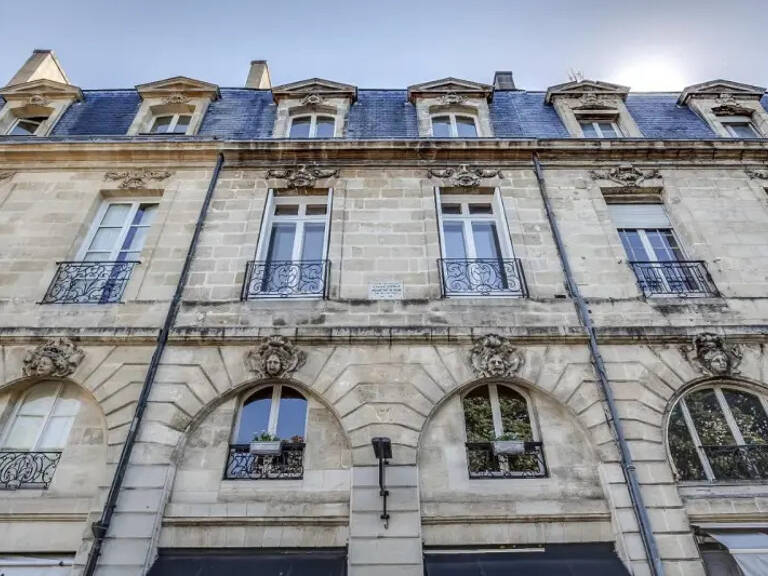 En cours de vente - Place Gambetta, lot de 4 appartements exploités en location saisonnière — photo 1