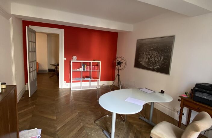 Vente appartement 4 pièces 70 m² Tarare (69170) — photo 2
