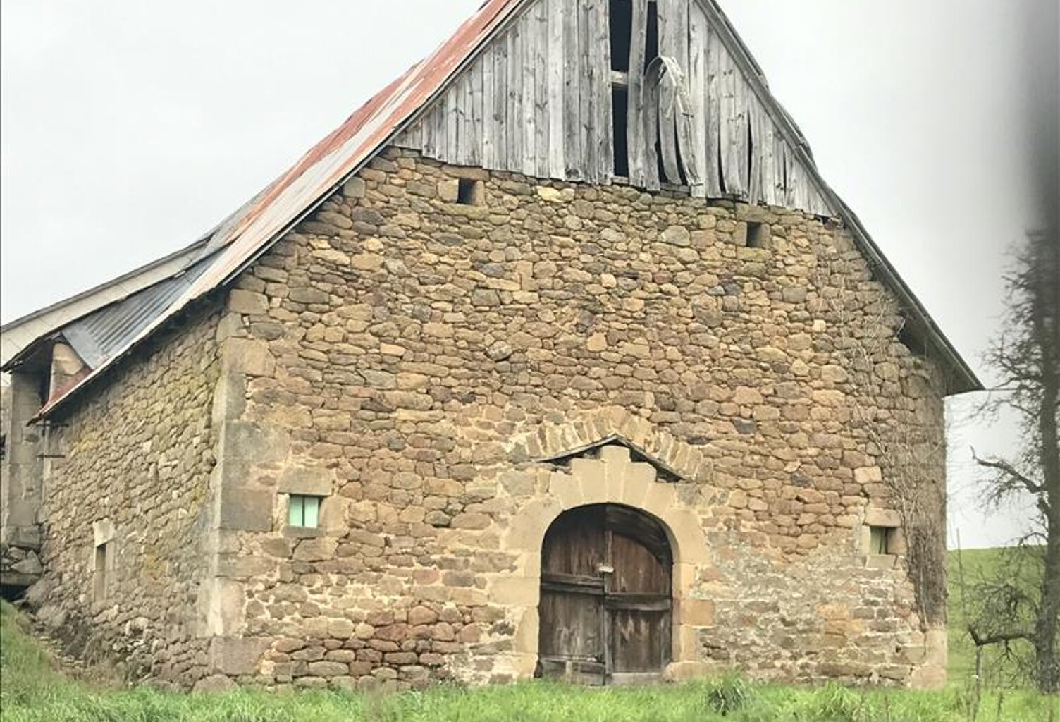Grange de 1 pièces principales — photo 1
