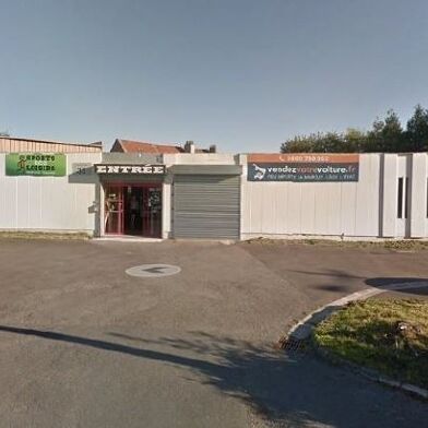 Local industriel 275 m²