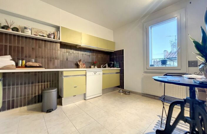Perpignan – Boulevard Wilson - Rare appartement T5 avec parquet massif — photo 3