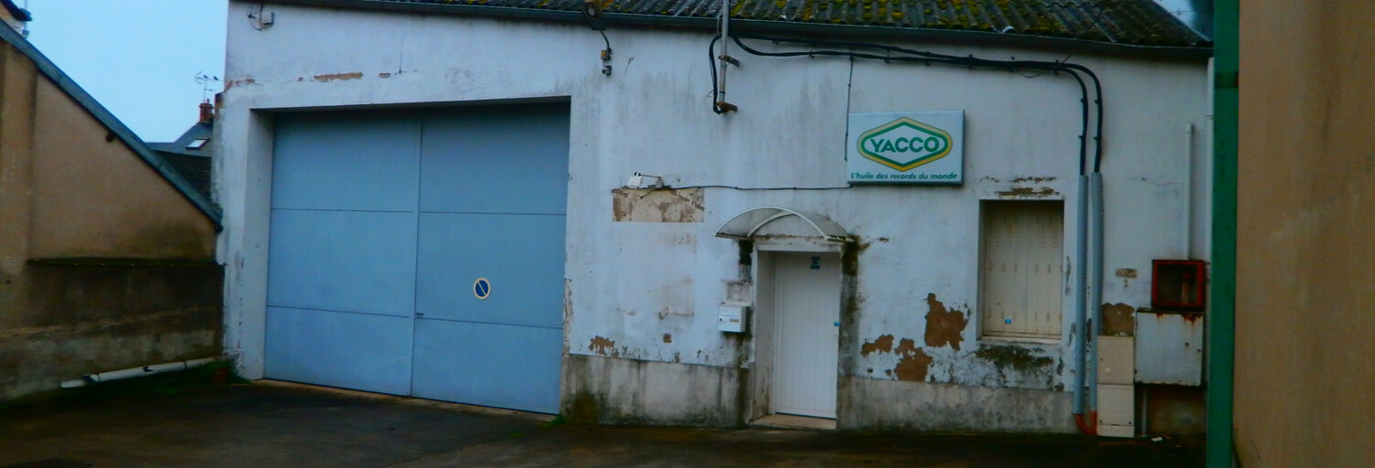 Commerce  900 m² à louer à Issoudun (36100)