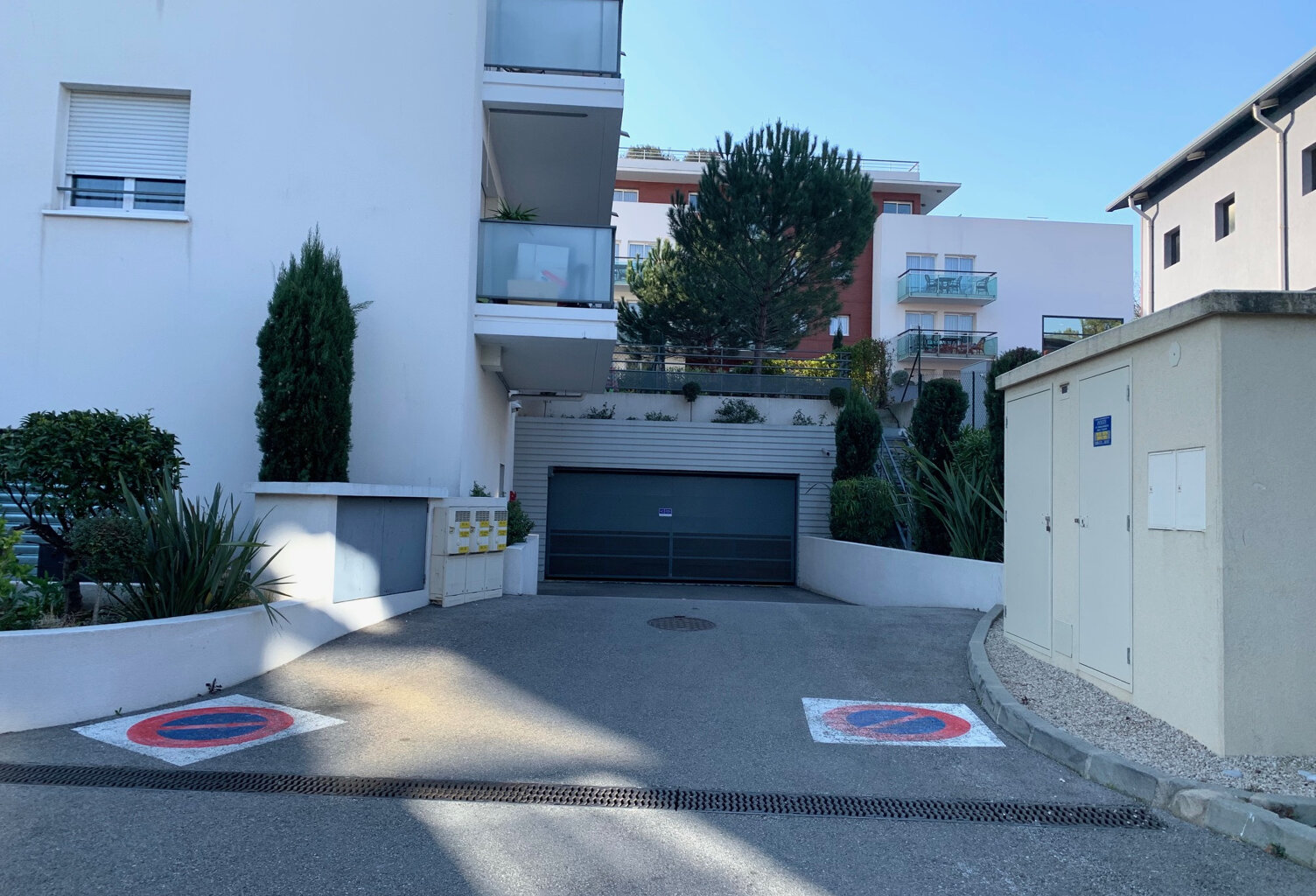 ANTIBES / LOCATION DOUBLE PLACE — photo 1