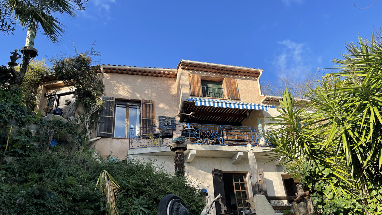 maison 9 pièces 220 m2 à vendre à Cagnes-sur-Mer (06800)