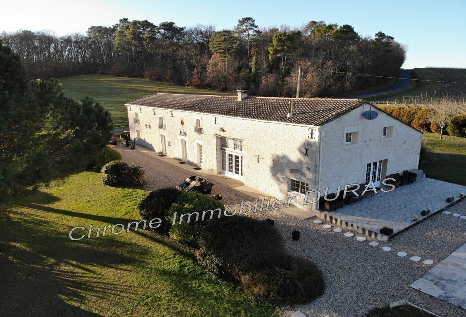 Belle et spacieuse maison de campagne en pierre — photo 1