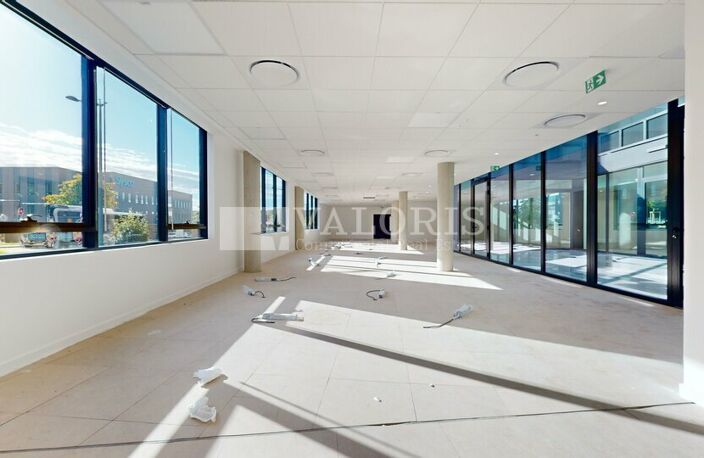 BUREAUX à LOUER — photo 3