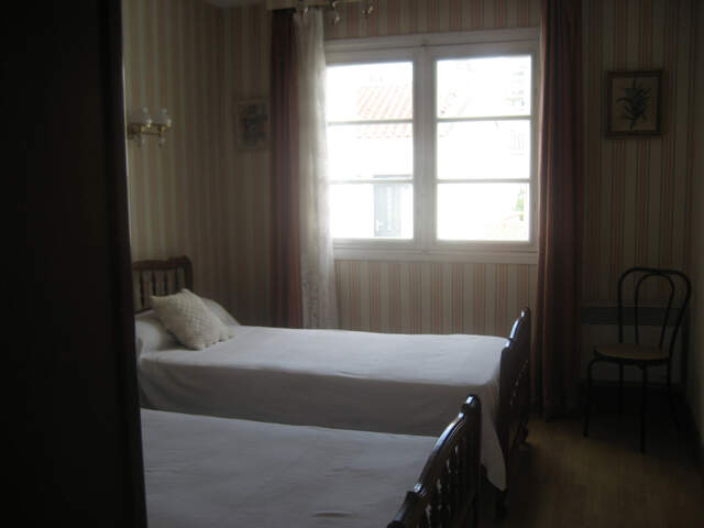 ROYAN LOCATION SAISONNIERE APPARTEMENT T3 T4 avec jardin — photo du bien