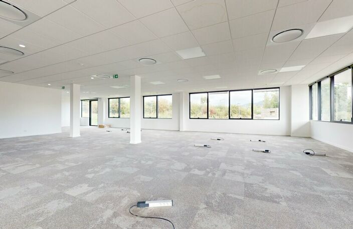 BUREAUX à LOUER — photo 3