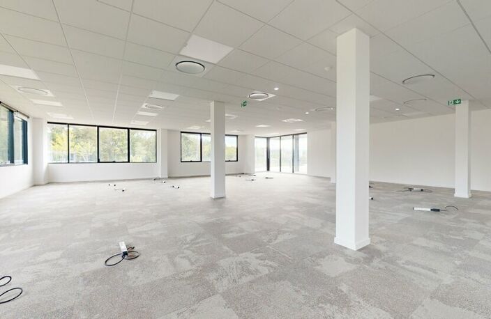 BUREAUX à LOUER — photo 4