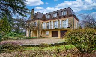 Maison 11 Pièces 231 m² à vendre à Gourdon (46300)