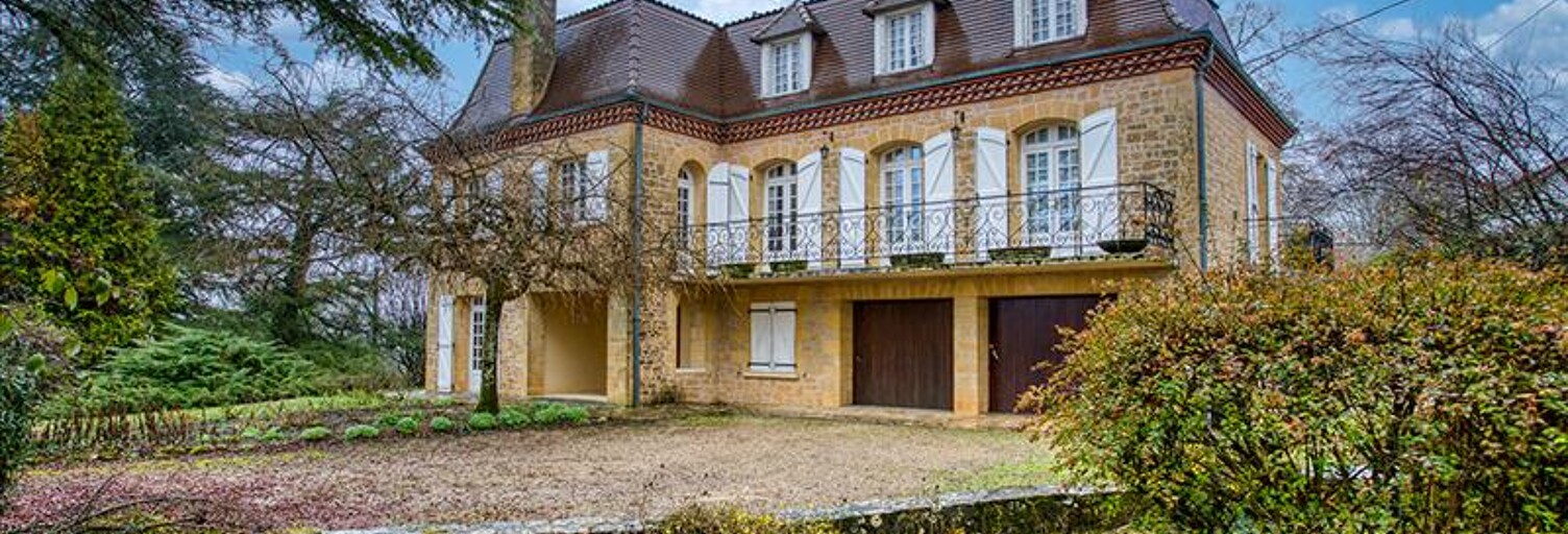 Maison 11 Pièces 231 m² à vendre à Gourdon (46300)