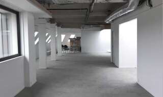 Bureau  217 m² à louer à Landerneau (29800)