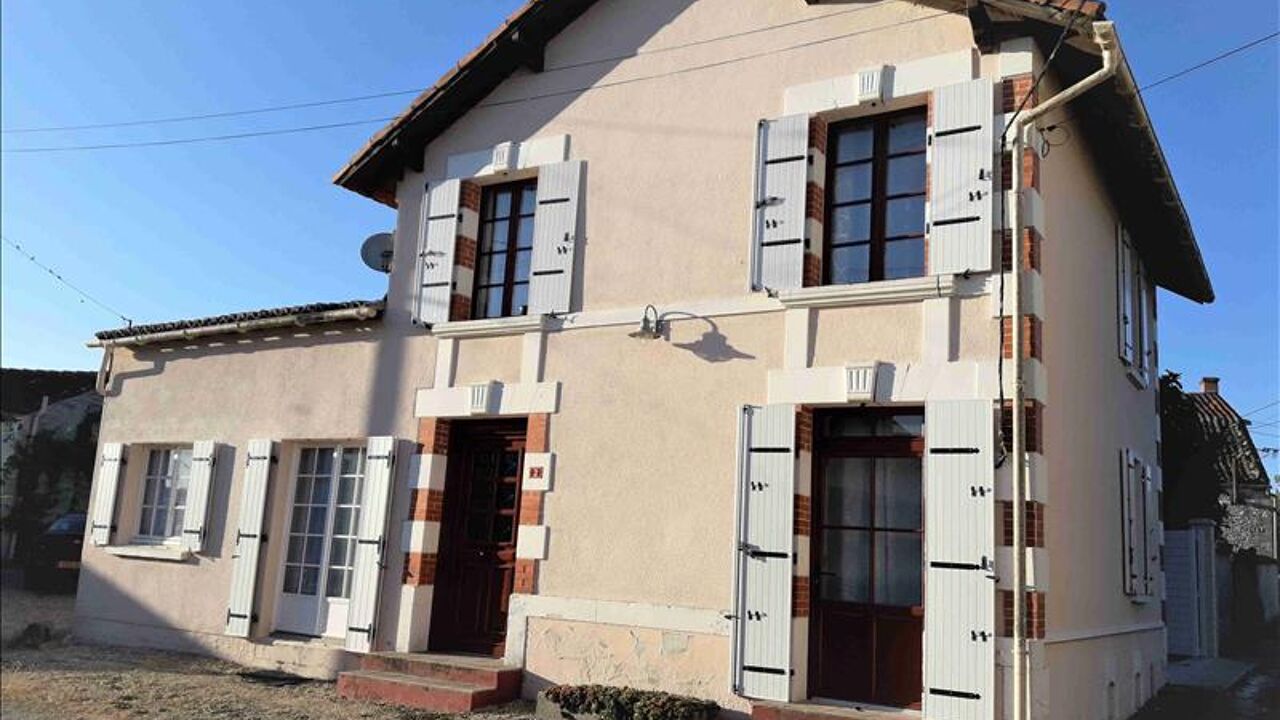 maison 4 pièces 87 m2 à vendre à Vinax (17510)