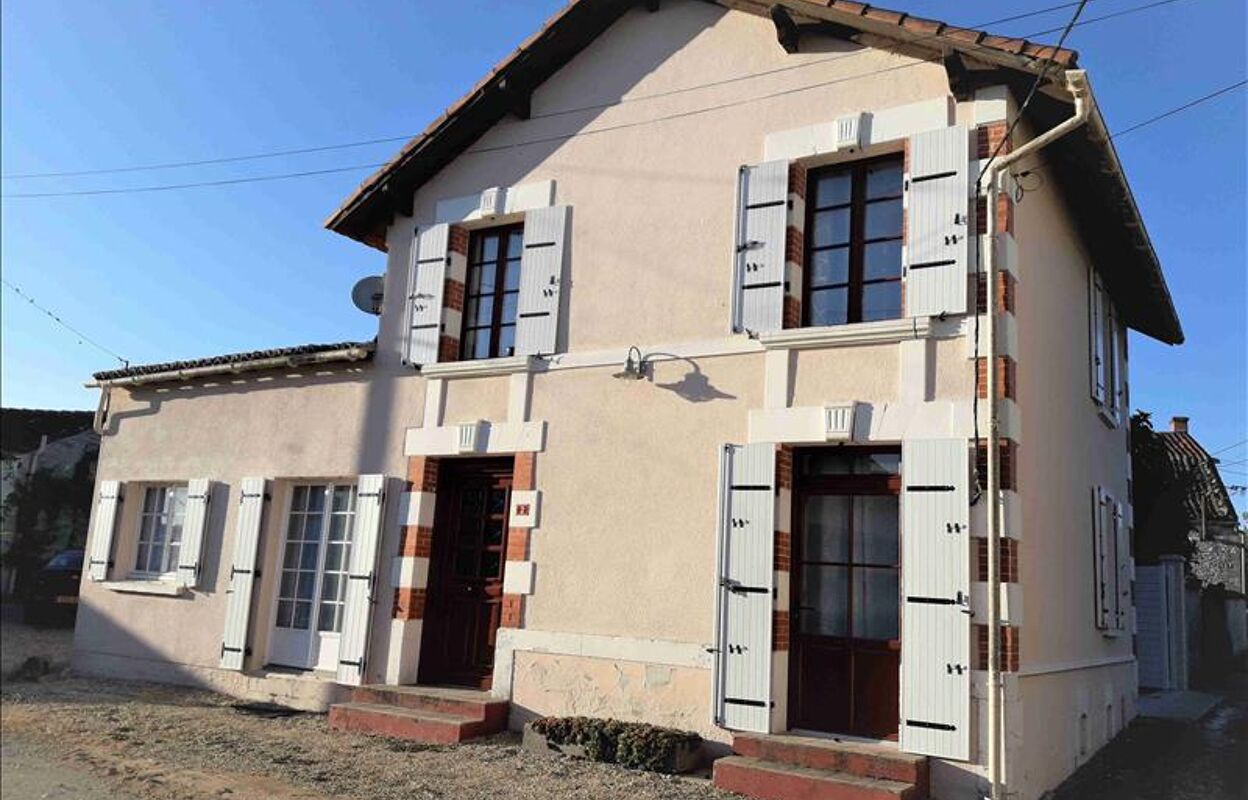 maison 4 pièces 87 m2 à vendre à Vinax (17510)