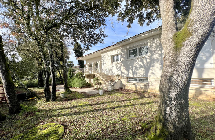 VAUX sur MER-  proche Pontaillac et plage de Nauzan - Villa — photo 4