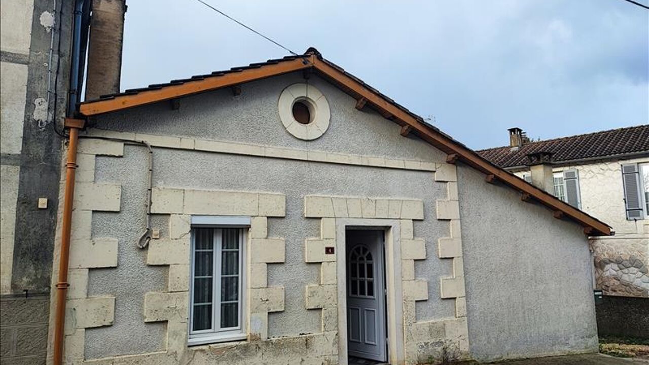 maison 4 pièces 77 m2 à vendre à Le Fouilloux (17270)