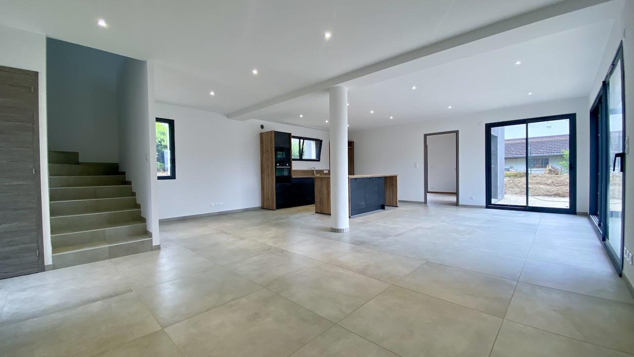 Photo Villa neuve 136 m2 sur 725 m2 Chambéry / Sonnaz image 2/4