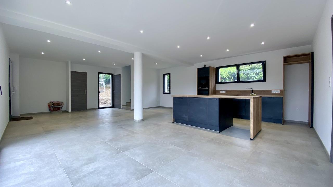 Photo Villa neuve 136 m2 sur 725 m2 Chambéry / Sonnaz image 3/4